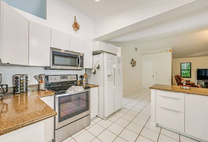 Lovely Naples Home: Backyard Oasis W/ Pool!