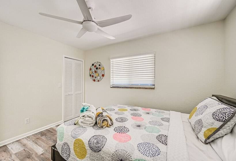 Lovely Naples Home: Backyard Oasis W/ Pool!