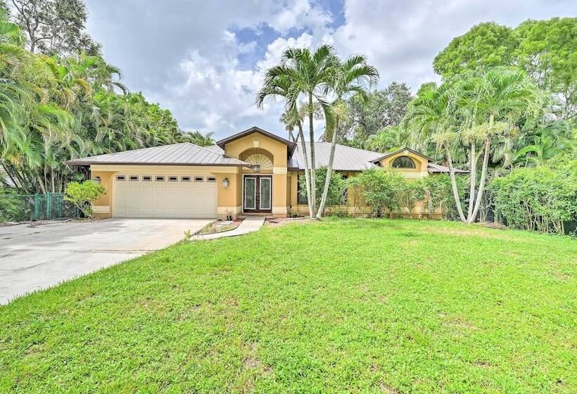 Lovely Naples Home: Backyard Oasis W/ Pool!