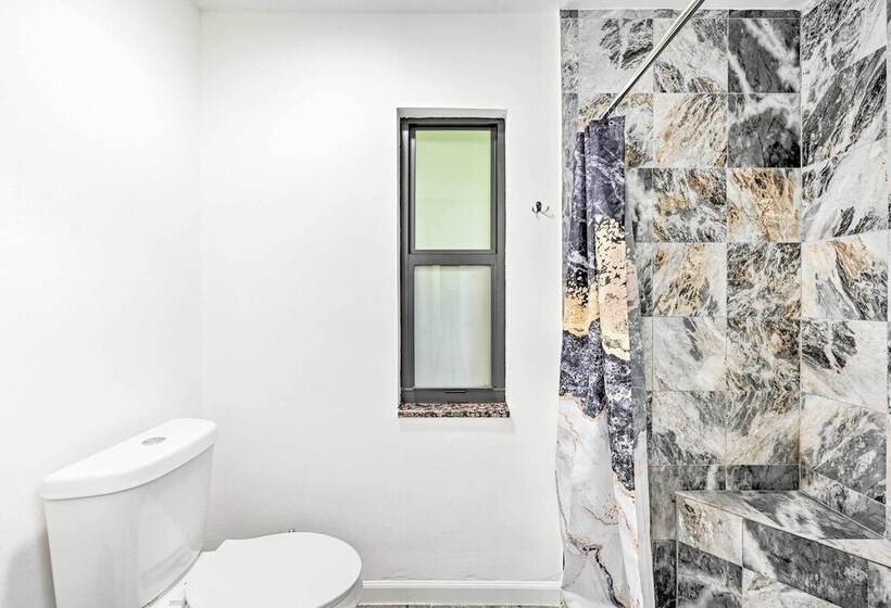 Lovely Naples Home: Backyard Oasis W/ Pool!