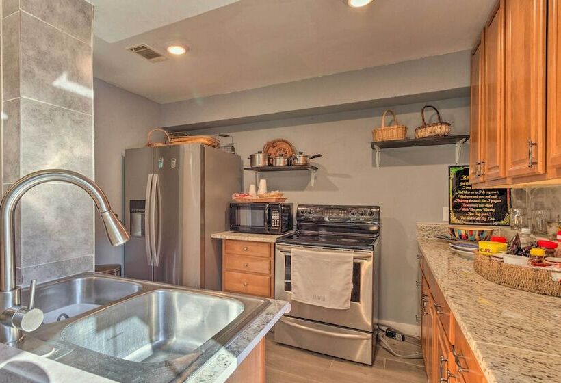 ~ 9 Mi To Universal: Orlando Retreat W/ Sun Porch!