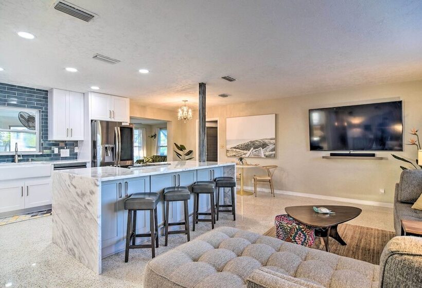 Lush Seminole Surf Inn W/ Backyard Fire Pit!