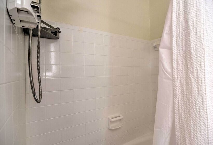 Lush Seminole Surf Inn W/ Backyard Fire Pit!