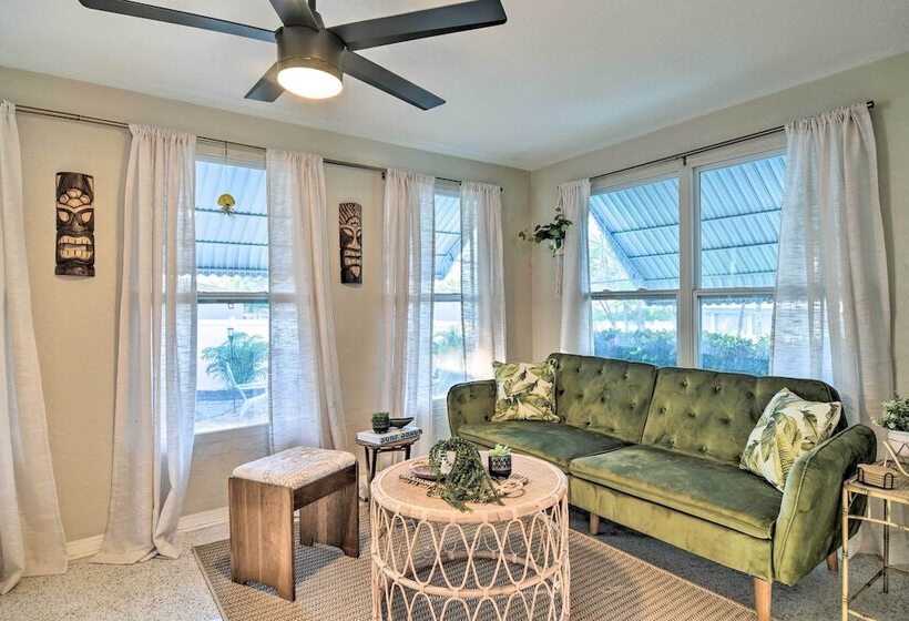 Lush Seminole Surf Inn W/ Backyard Fire Pit!