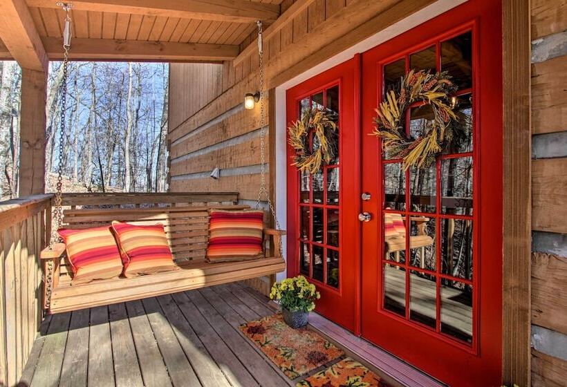 Panoramic View Gatlinburg Cabin W/ Private Hot Tub