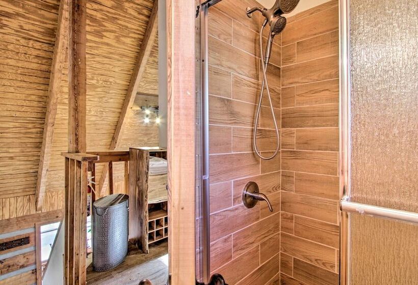 Panoramic View Gatlinburg Cabin W/ Private Hot Tub