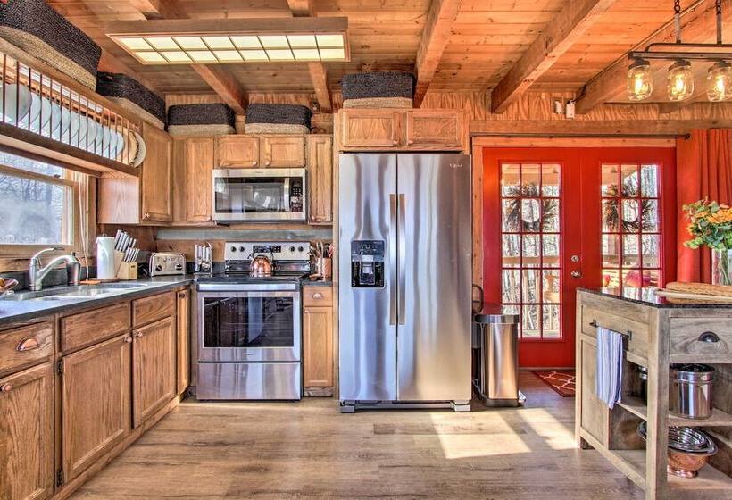 Panoramic View Gatlinburg Cabin W/ Private Hot Tub