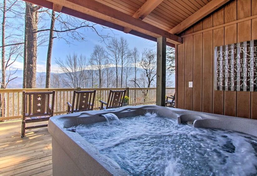 Panoramic View Gatlinburg Cabin W/ Private Hot Tub