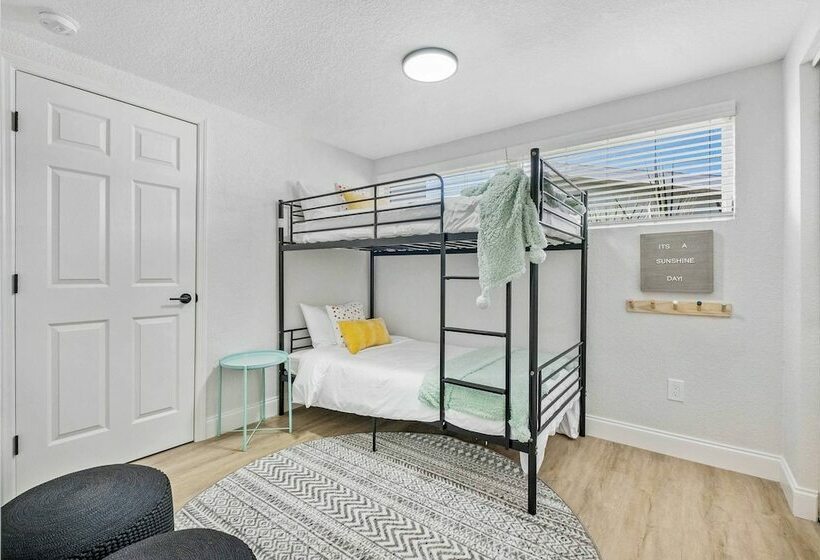 Luxurious Clearwater Retreat W/ Lanai & Pool!