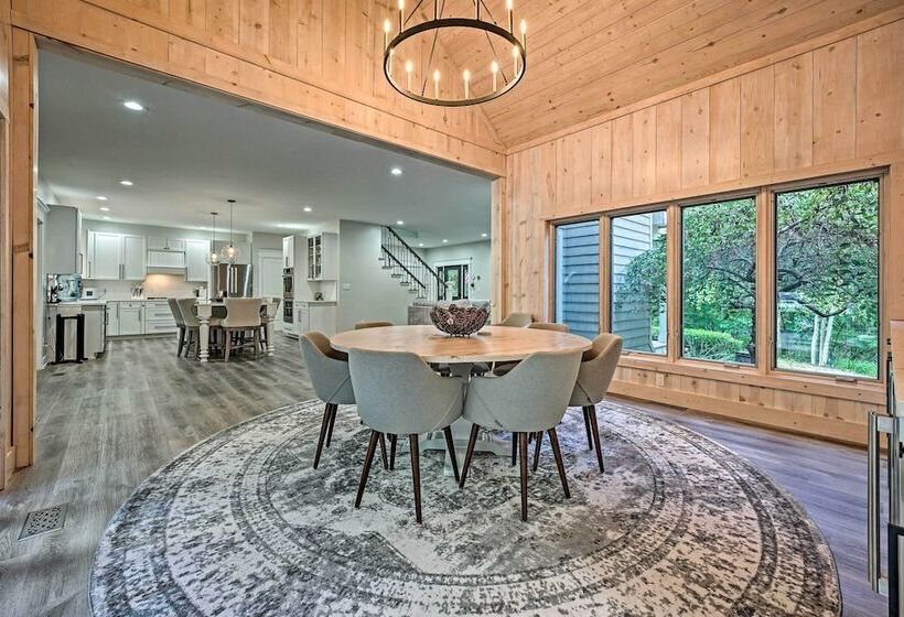 Luxury Family Home W/ Deck, Swim Spa & Grill!