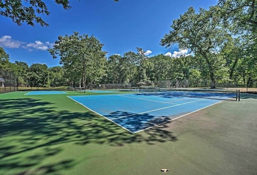 Luxury Family Home W/ Deck, Swim Spa & Grill!