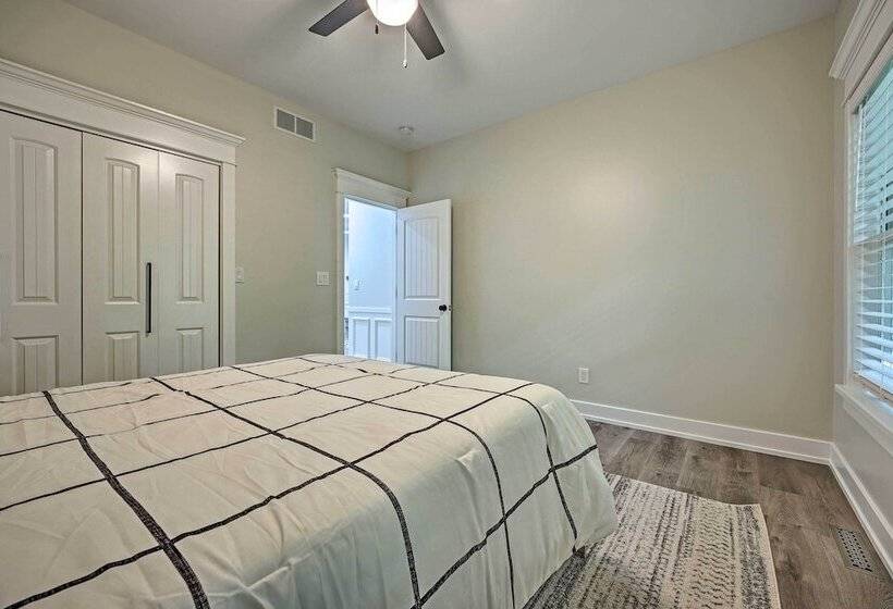 Luxury Family Home W/ Deck, Swim Spa & Grill!