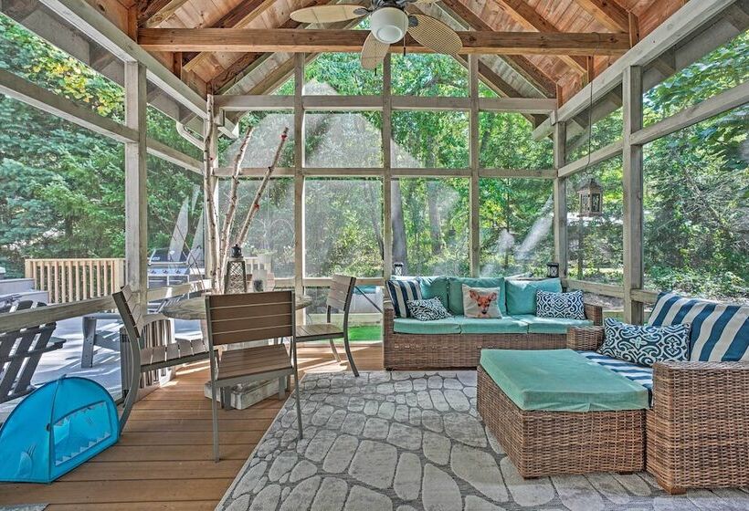 Luxury Family Home W/ Deck, Swim Spa & Grill!