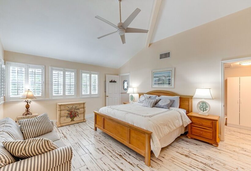 Luxury Key Largo Home W/ Guest House & Pool!