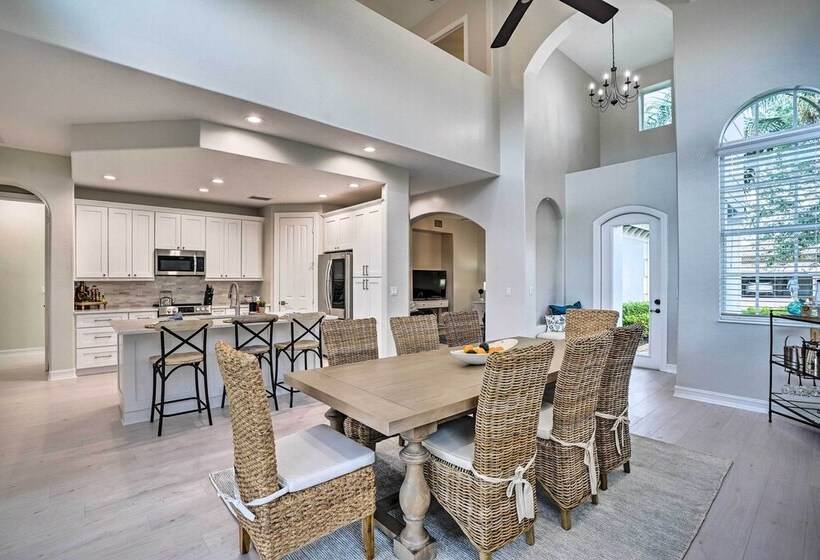 Luxury Naples Home W/ Private Pool & Hot Tub!