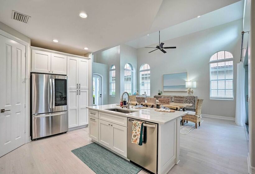 Luxury Naples Home W/ Private Pool & Hot Tub!