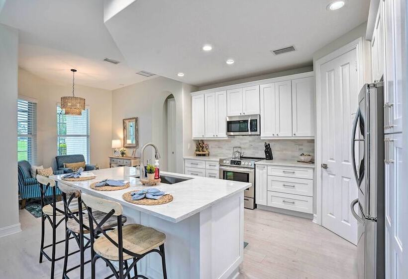 Luxury Naples Home W/ Private Pool & Hot Tub!