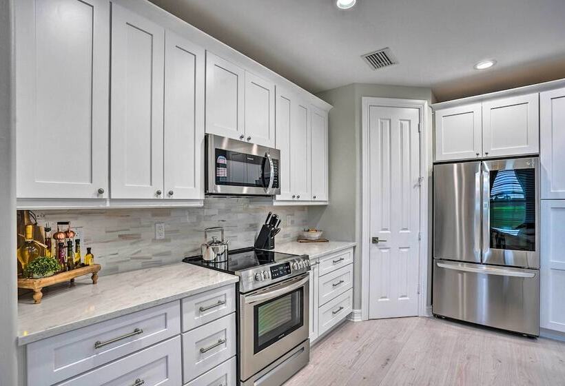 Luxury Naples Home W/ Private Pool & Hot Tub!