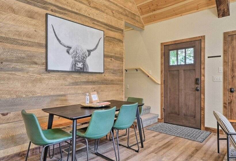 Luxury Retreat: Custom Mi Wuk Village Cabin!