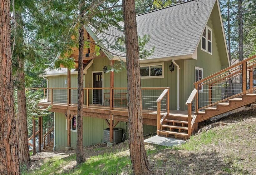 Luxury Retreat: Custom Mi Wuk Village Cabin!