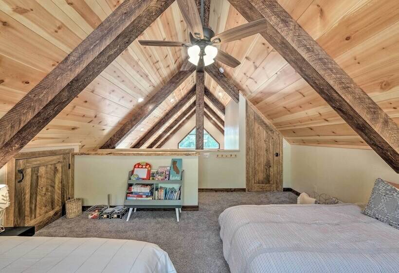 Luxury Retreat: Custom Mi Wuk Village Cabin!