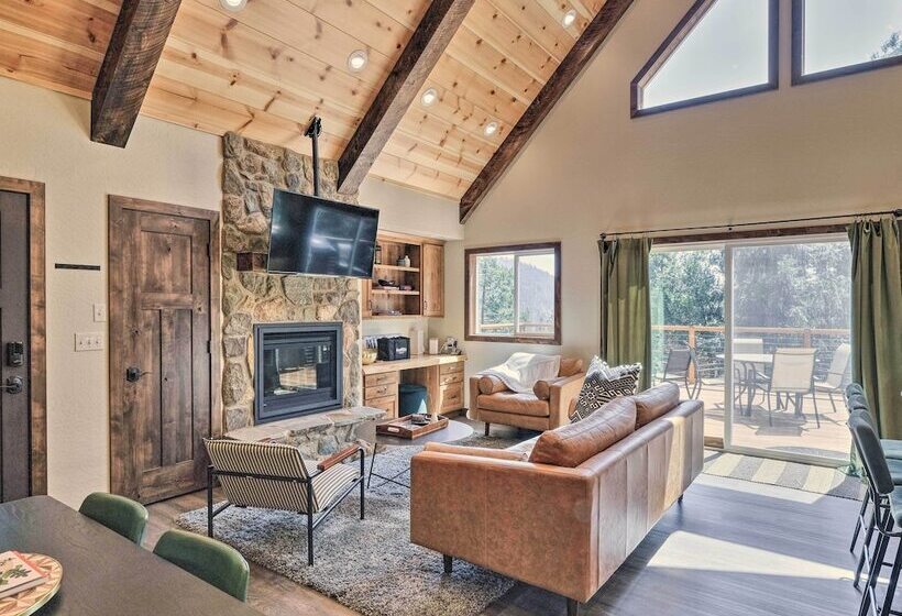 Luxury Retreat: Custom Mi Wuk Village Cabin!