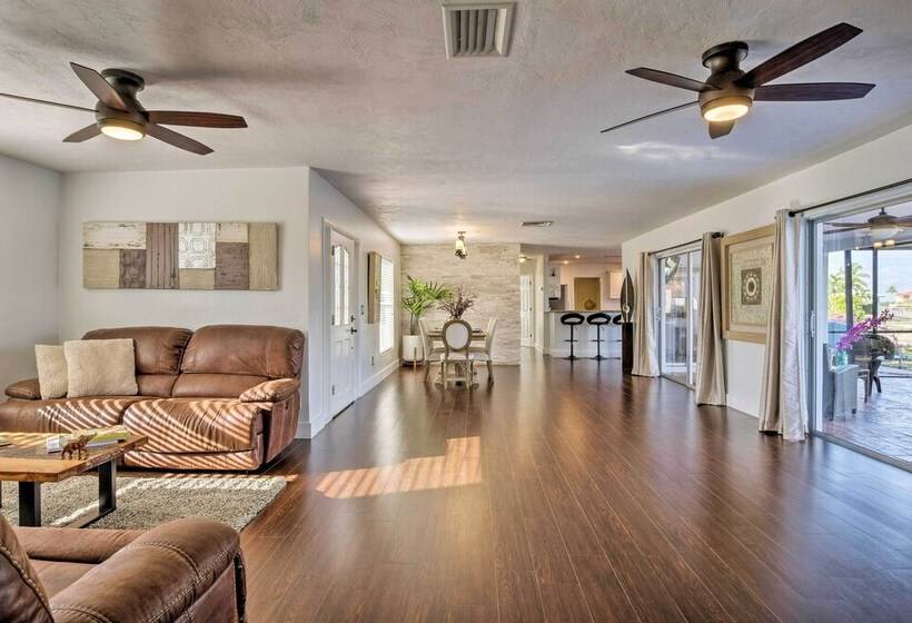 Marco Island Home W/ Pool Near Tigertail Beach!