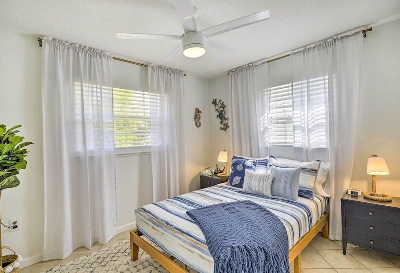 Merritt Island Home: Fire Pit & Canal Access!