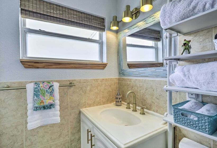 Merritt Island Home: Fire Pit & Canal Access!