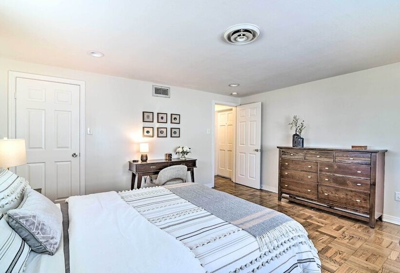 Mid Century Modern Escape In Central Lakeland!