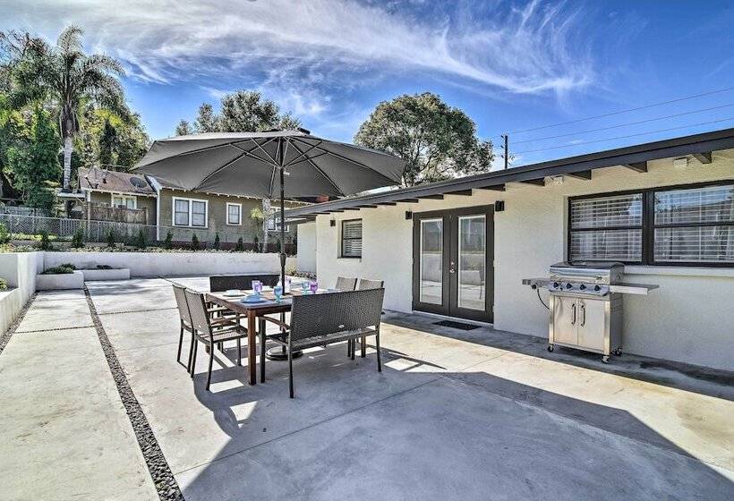 Mid Century Modern Escape In Central Lakeland!