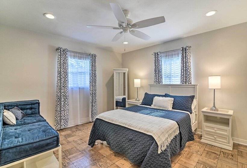 Mid Century Modern Escape In Central Lakeland!