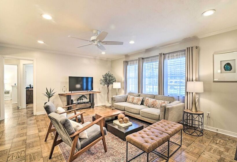 Mid Century Modern Escape In Central Lakeland!