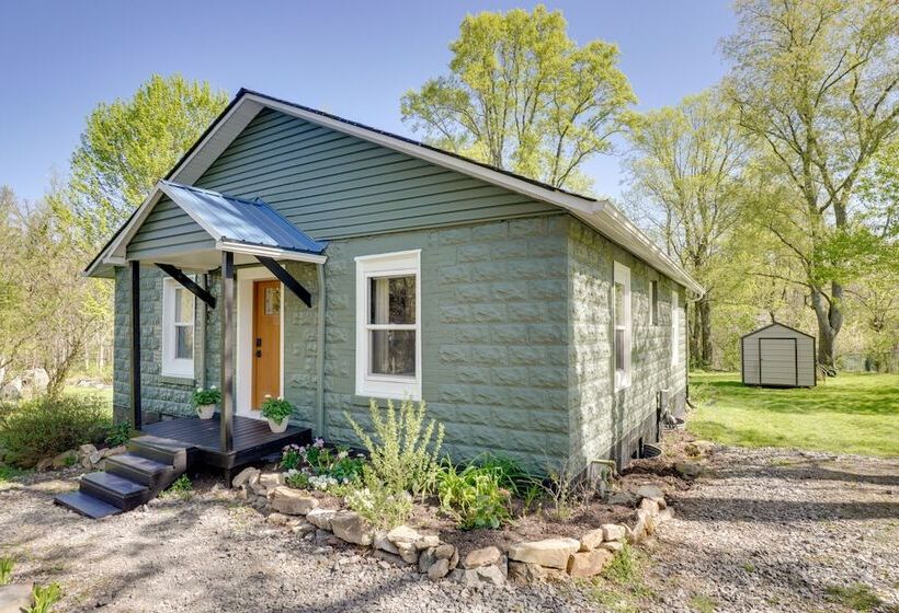 Mid Century Modern Fayetteville Home Close To Town