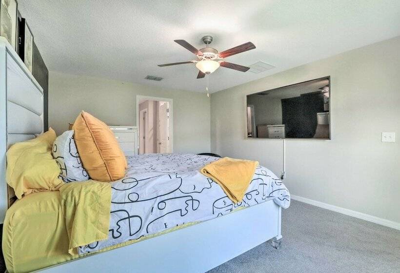 Modern & Bright Ruskin Home Near Bahia Beach!