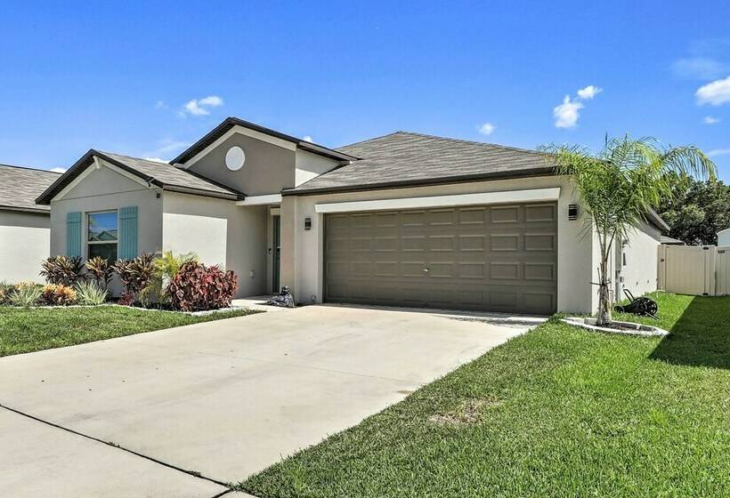 Modern & Bright Ruskin Home Near Bahia Beach!