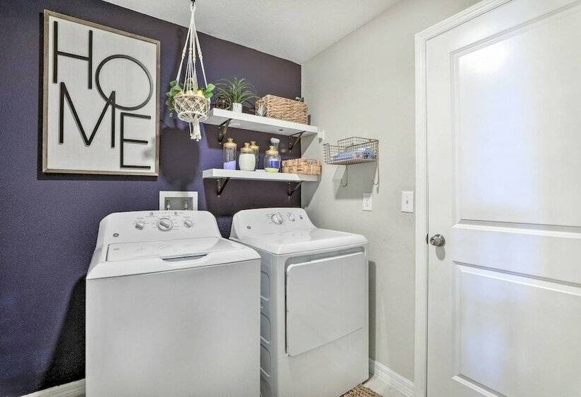 Modern & Bright Ruskin Home Near Bahia Beach!