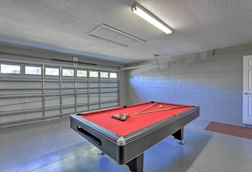 Private Pool & Hot Tub: Modern Davenport Home!