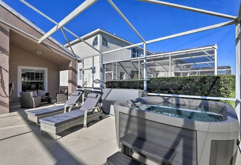 Private Pool & Hot Tub: Modern Davenport Home!