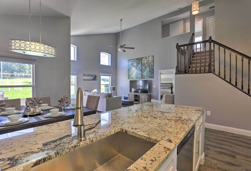 Private Pool & Hot Tub: Modern Davenport Home!