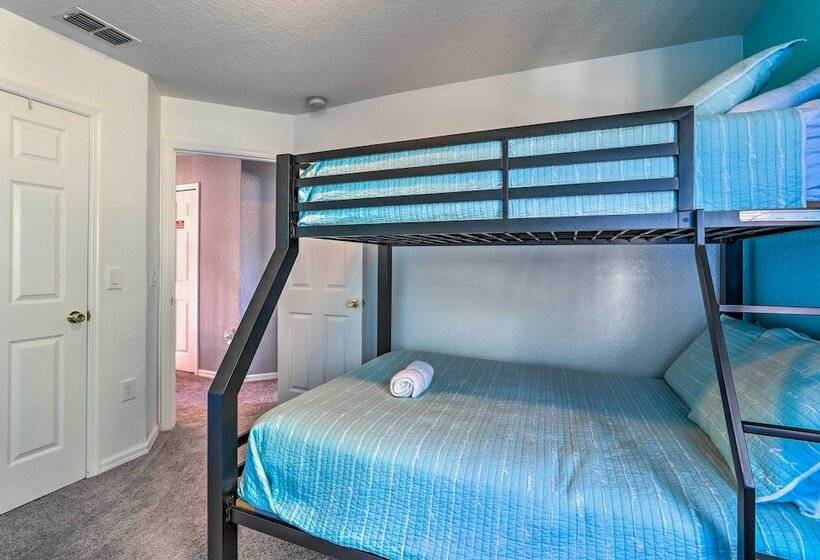 Private Pool & Hot Tub: Modern Davenport Home!