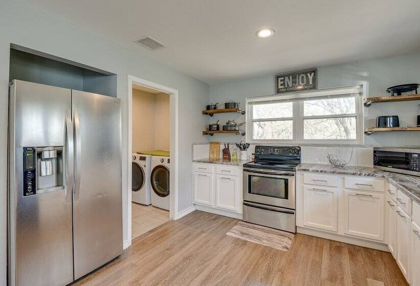 Modern Flower Mound Home < 2 Mi To River Walk