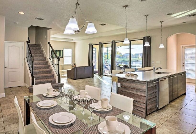 Modern Haines City Home W/ Pool & Lanai!