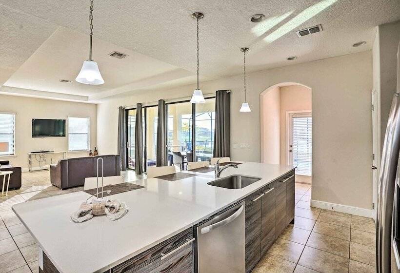 Modern Haines City Home W/ Pool & Lanai!