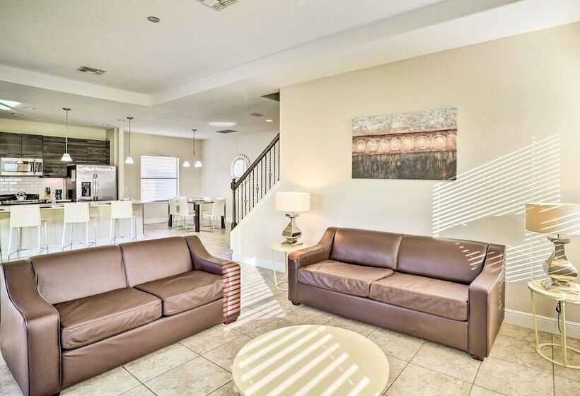 Modern Haines City Home W/ Pool & Lanai!