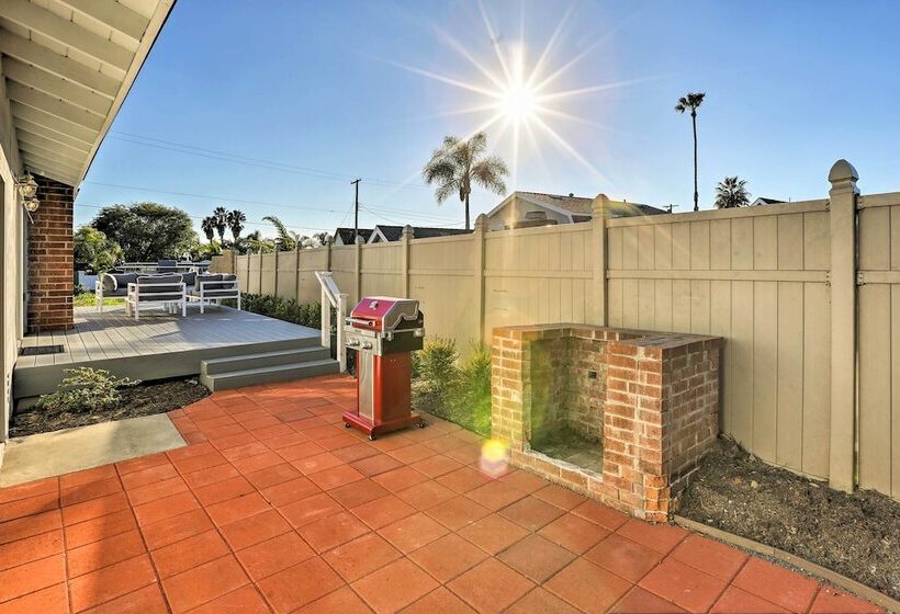 Oceanside Home W/ Patio & Grill, Walk To Beach!