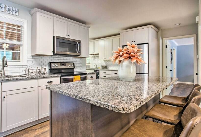 Modern Home W/ Yard + Deck, 1 Mi To Clemson U!