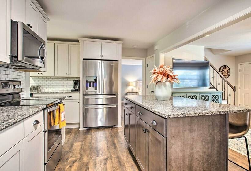 Modern Home W/ Yard + Deck, 1 Mi To Clemson U!