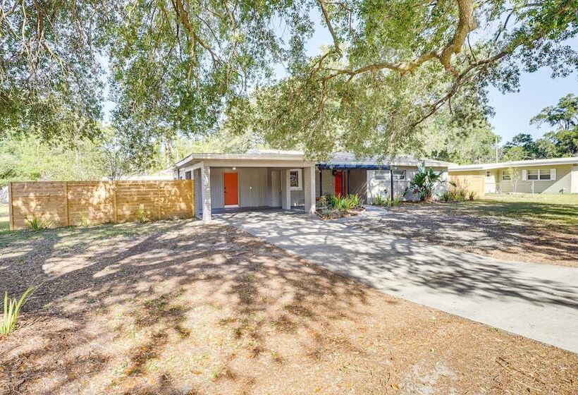 Modern Lakeland Vacation Rental: Patio & Bbq Grill