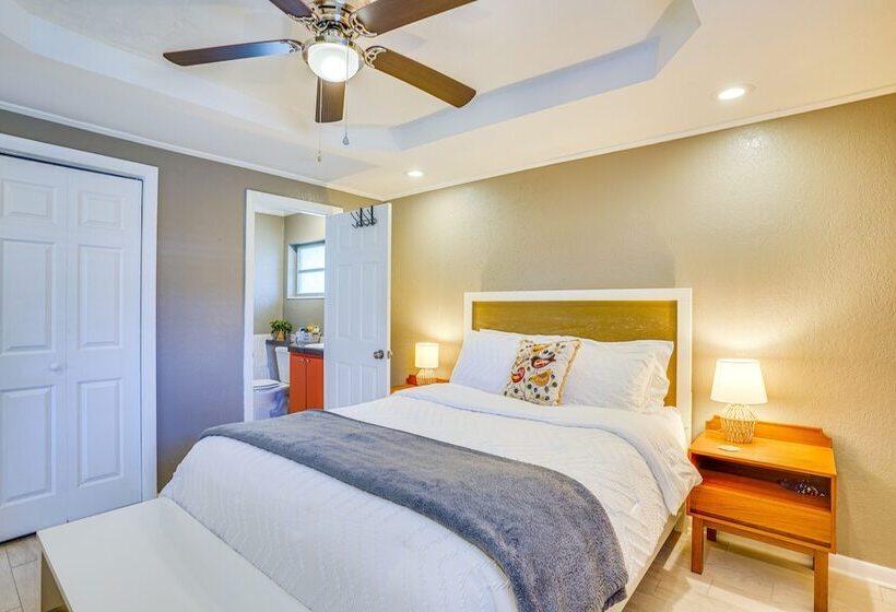 Modern Lakeland Vacation Rental: Patio & Bbq Grill